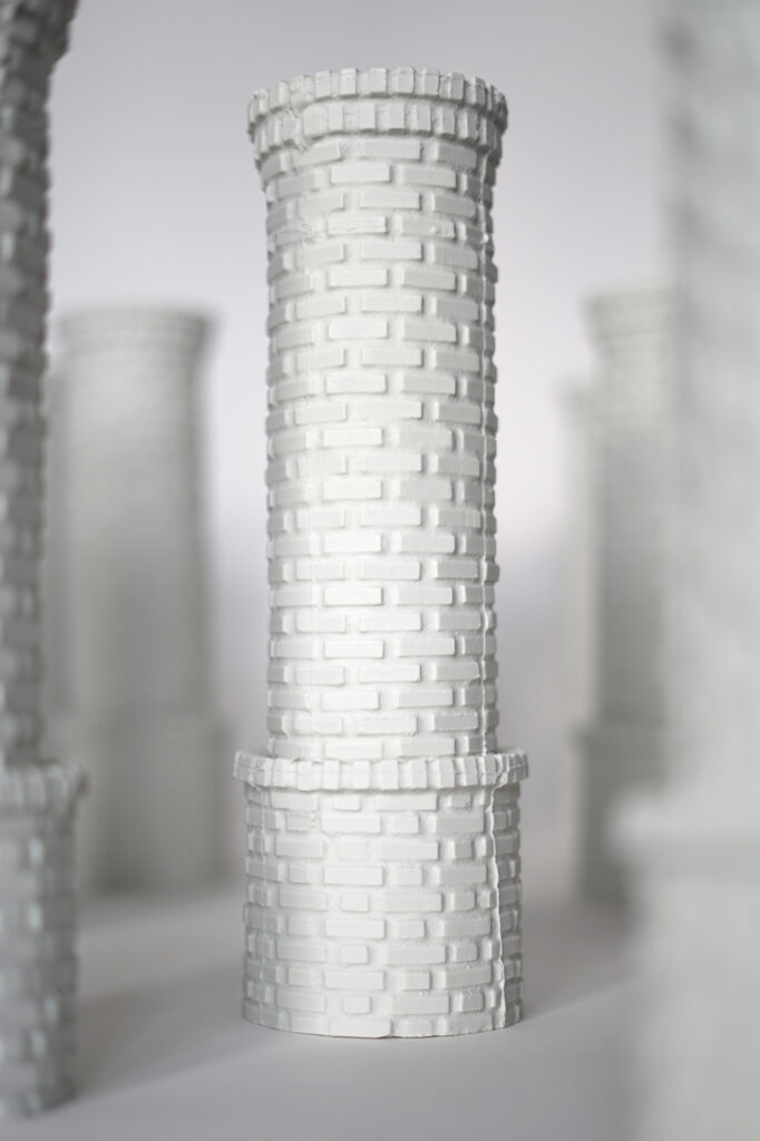 Job-van-den-Berg_Brickwork_vase_porcelain_01